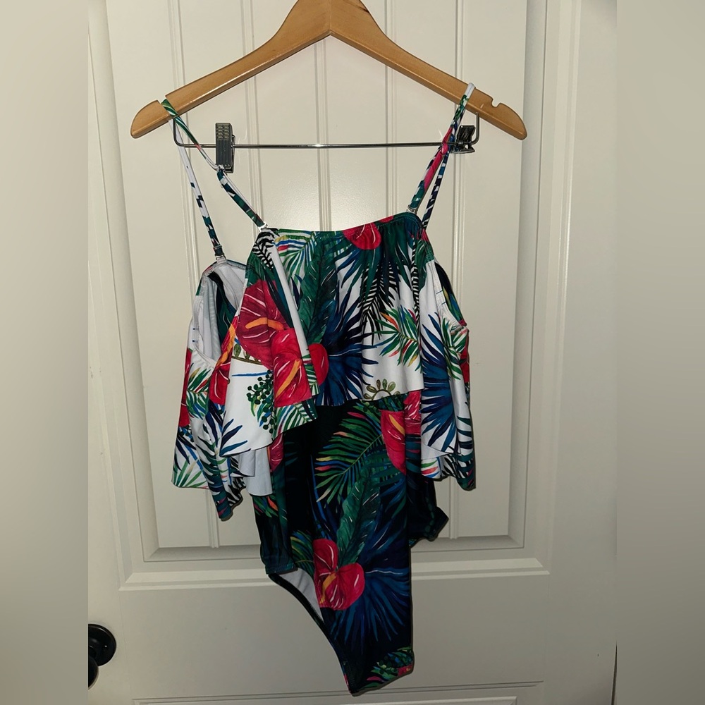 Tropical Floral One-Piece Swimsuit - Picture 2 of 3